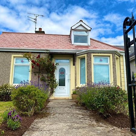 Rose Cottage: Delightful 4 Bedroom Detached Home Portrush Bagian luar foto