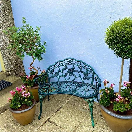 Rose Cottage: Delightful 4 Bedroom Detached Home Portrush Bagian luar foto