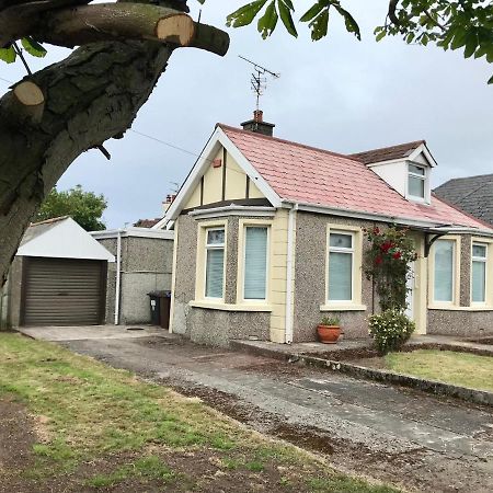 Rose Cottage: Delightful 4 Bedroom Detached Home Portrush Bagian luar foto