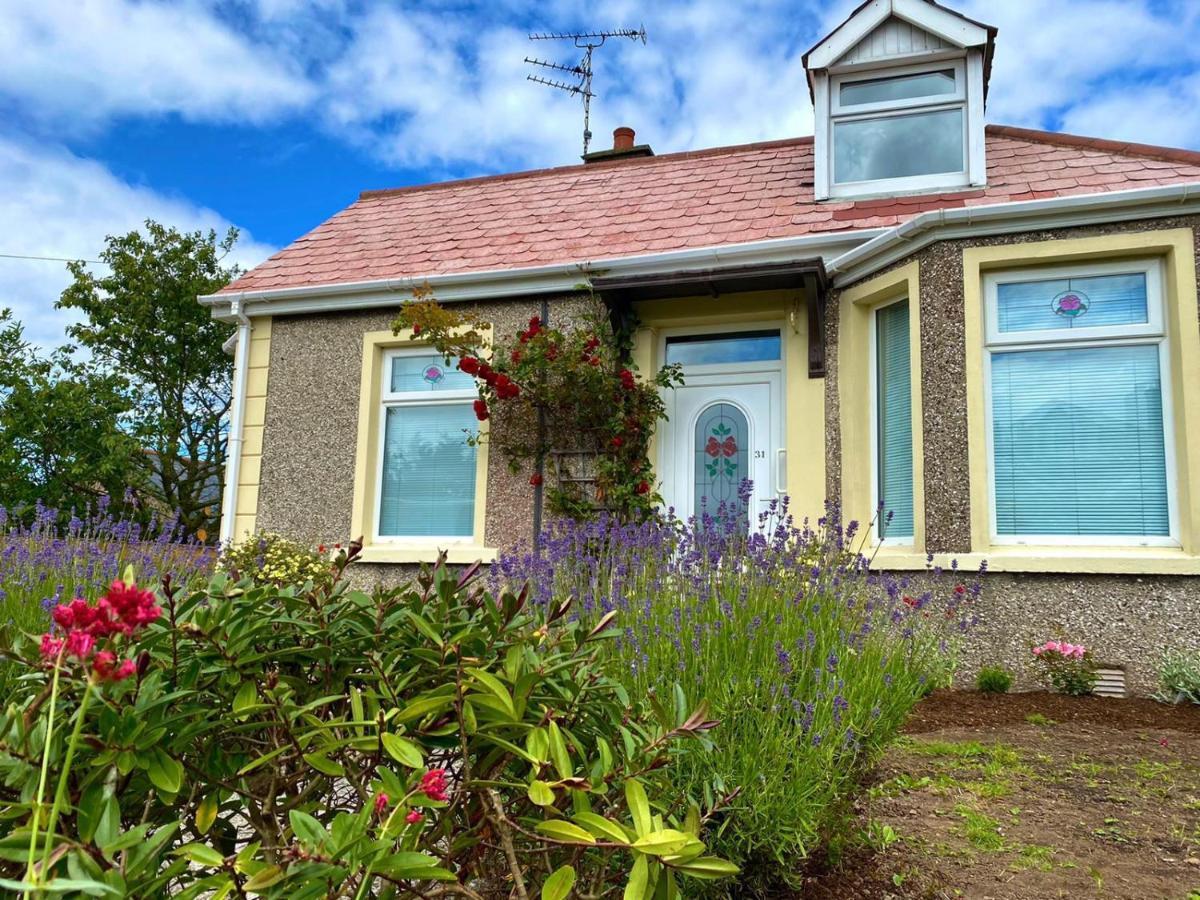 Rose Cottage: Delightful 4 Bedroom Detached Home Portrush Bagian luar foto