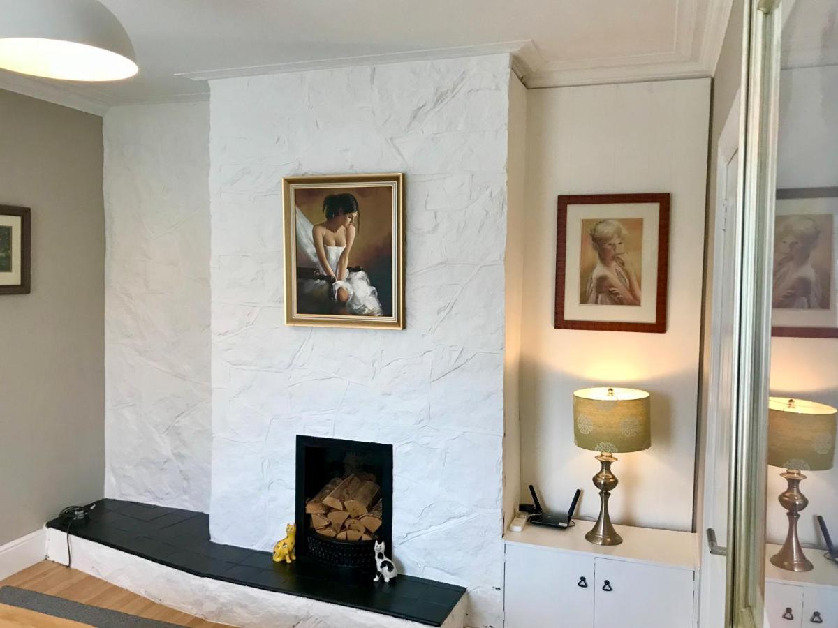 Rose Cottage: Delightful 4 Bedroom Detached Home Portrush Bagian luar foto